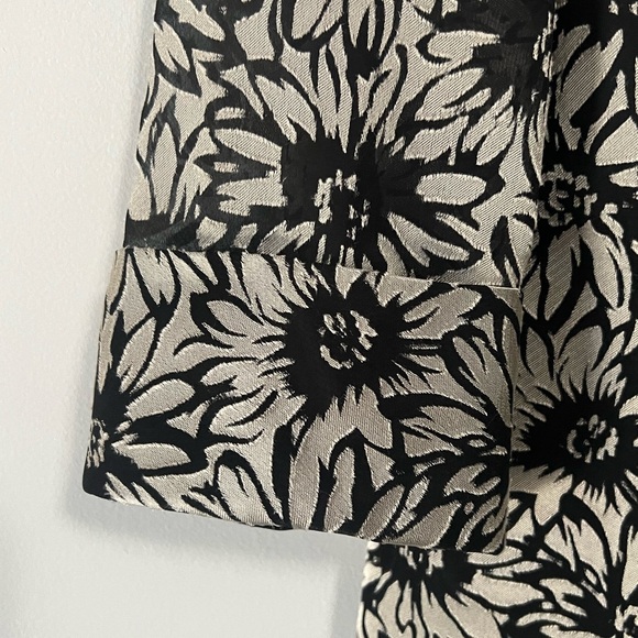 Alex Evenings Jacket Silver and Black Floral Waist Tie Top. Size L - Picture 5 of 12